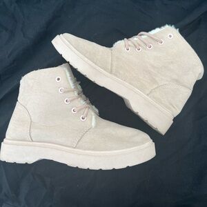 Wedged “ugg” booties